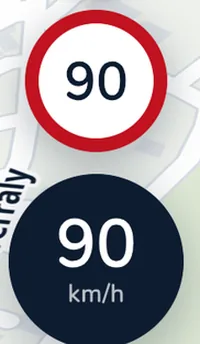Panneau de limitation à 90 et compteur à 90 km/h.